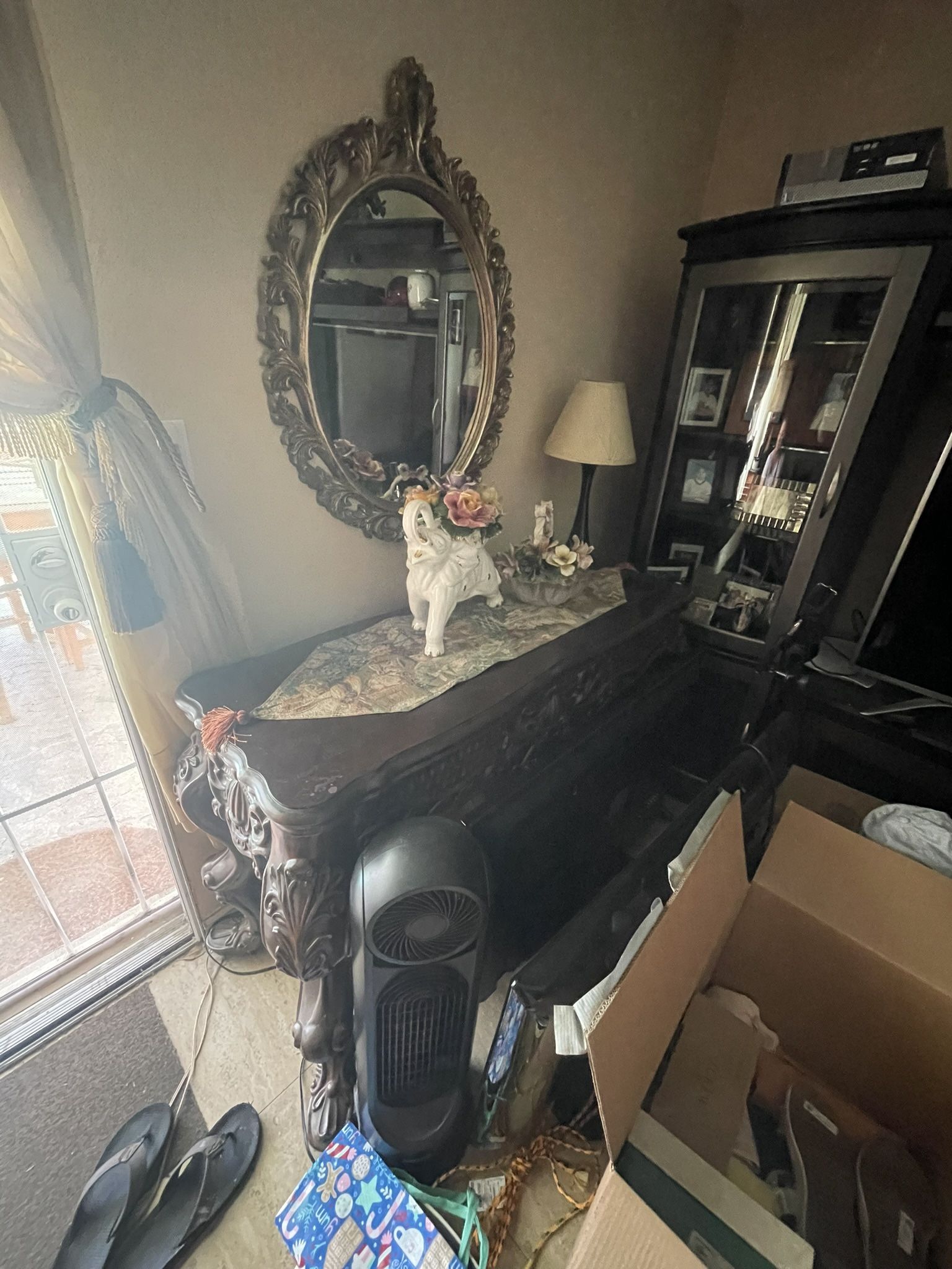 Furnitures. Dressers, Bed, TV Stands Etc