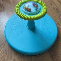 Spinning activity toy