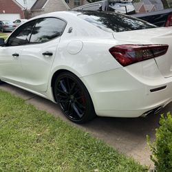 2015 Maserati Ghibli