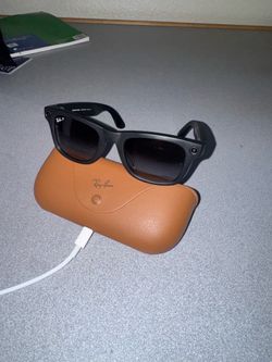Ray Ban Meta AI glasses never used (Negotiable)