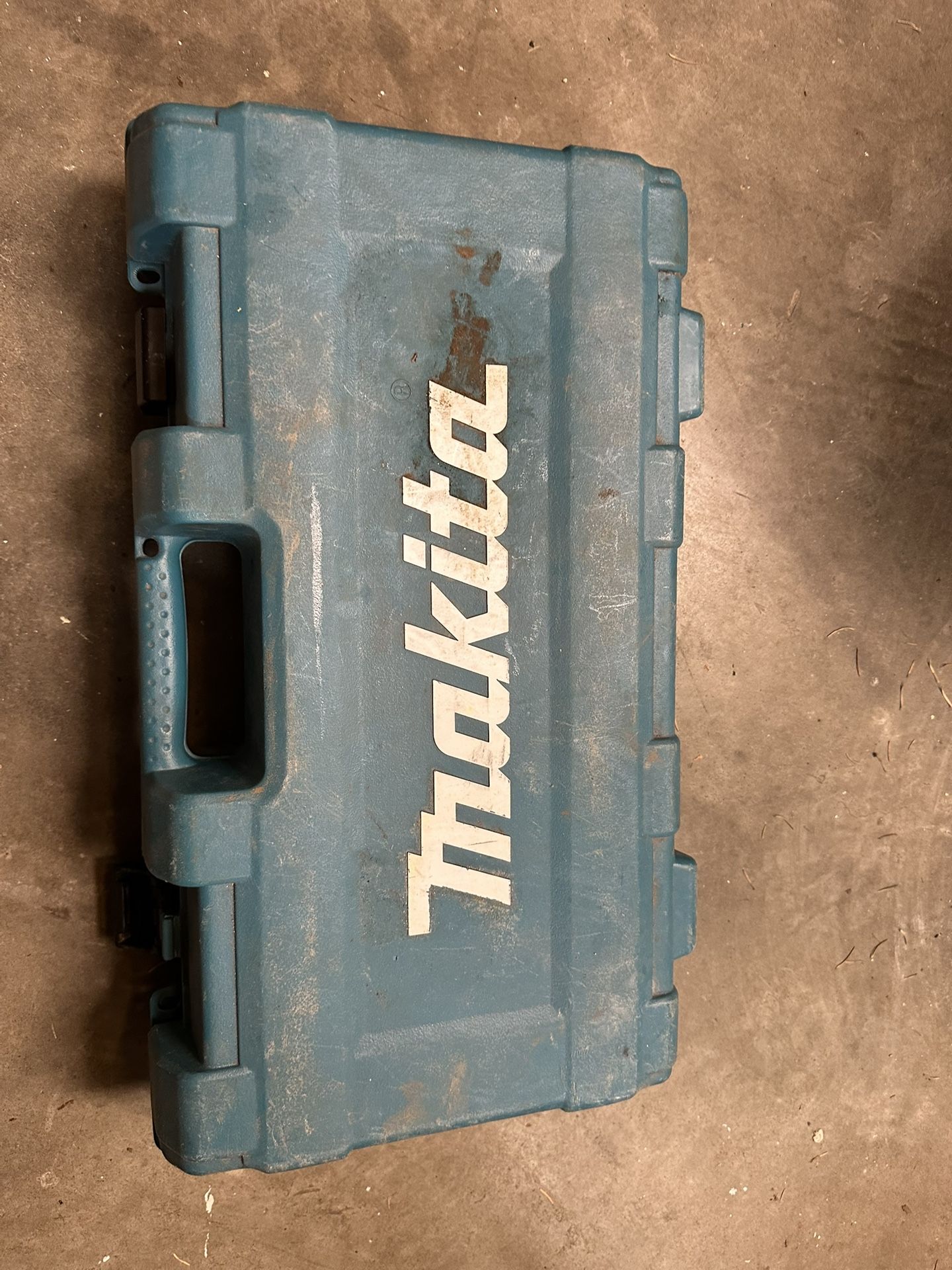 Makita Drywall Cut-Out Tool with Case (Corded)