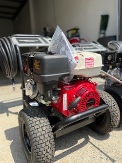 Honda GX270 Gas-Powered Pressure Washer