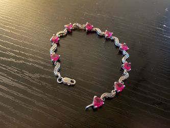Fuchsia to red stone bracelet