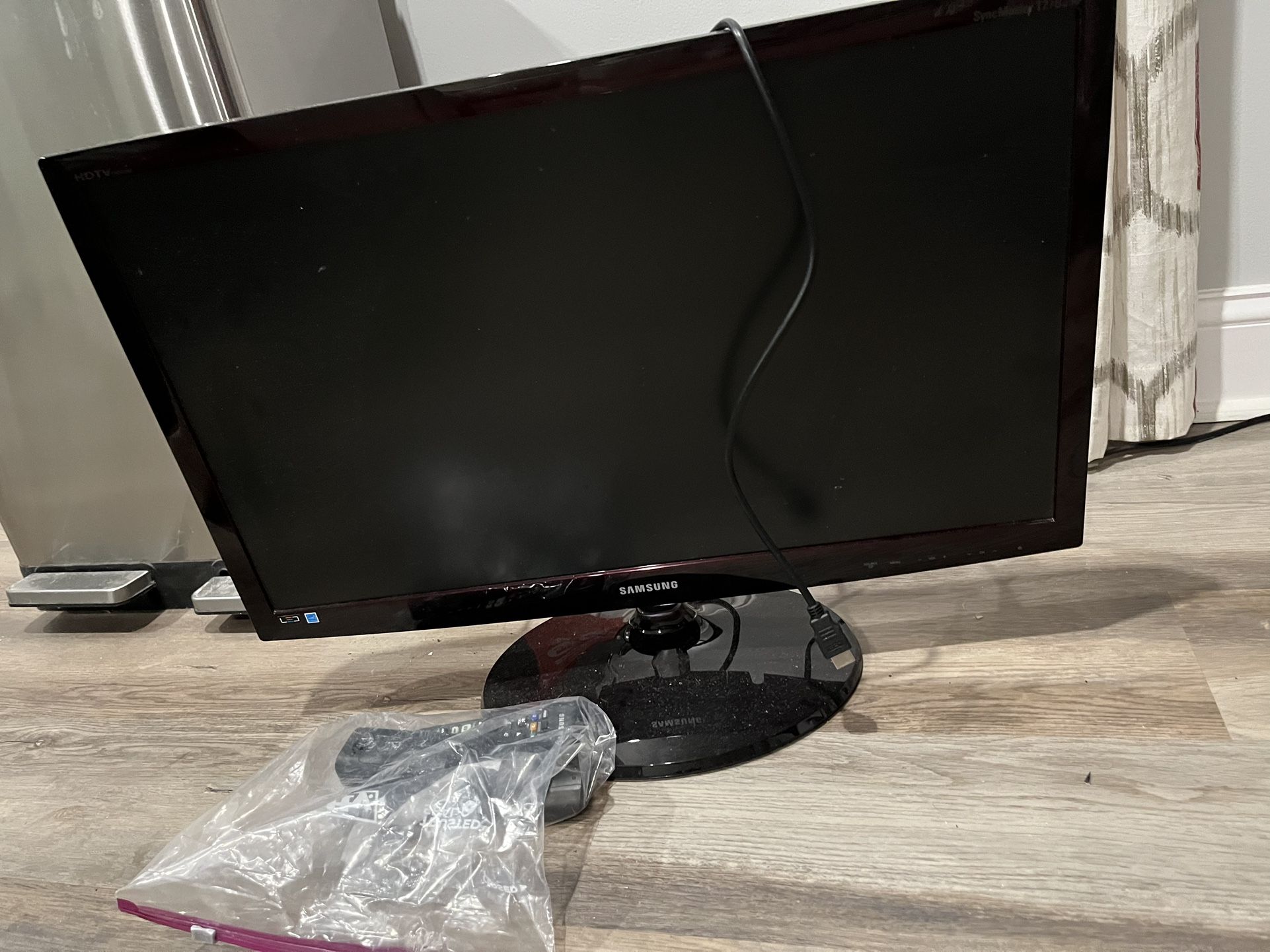27" TV monitor with a crystal clear neck