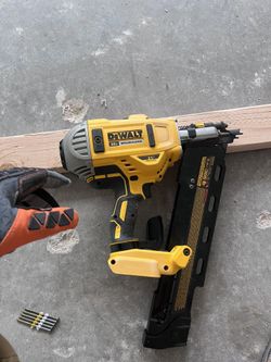 Dewalt 20v Nail Gun