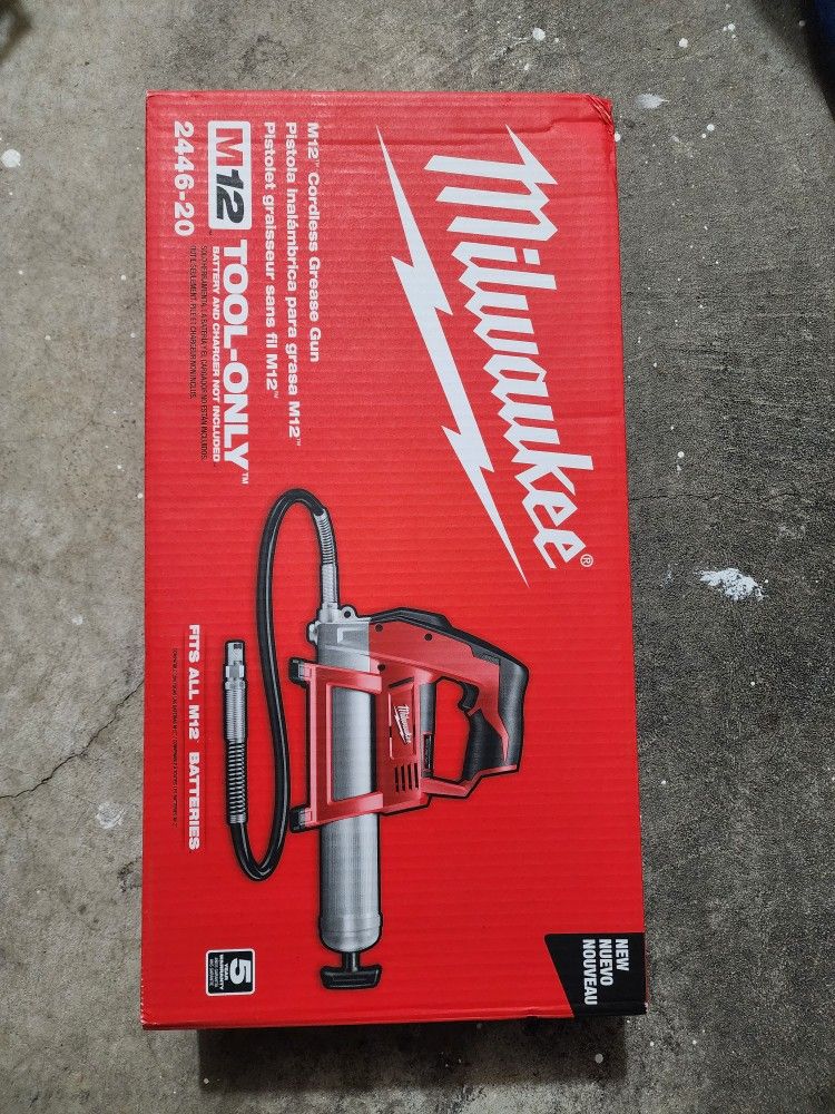 Milwaukee M12 Grease Gun 
