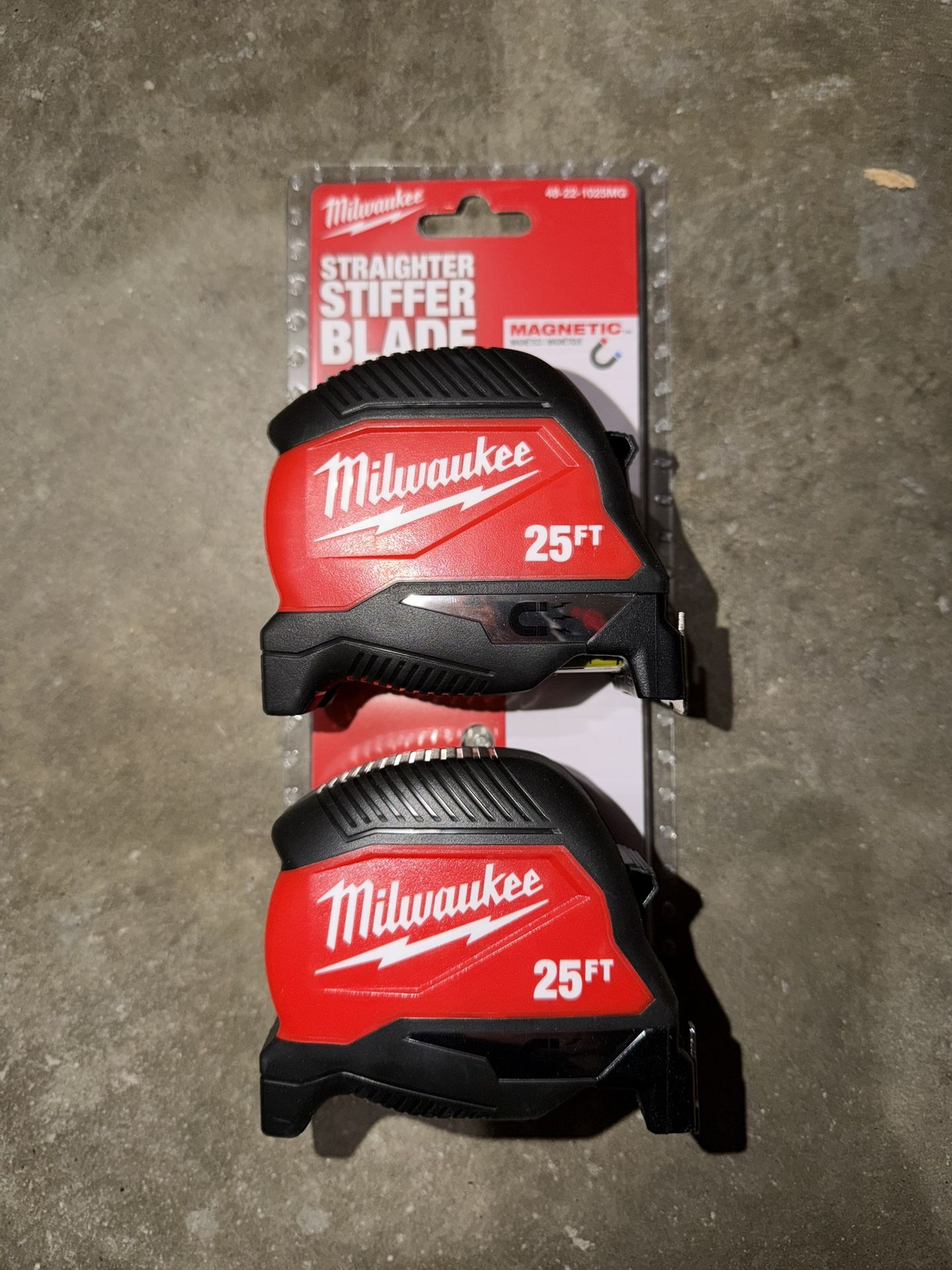 Milwaukee Tape Measure 