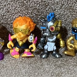 Treasure X Monster Gold Scientist Bonfire Invisabling lot of 4 Figure Moose