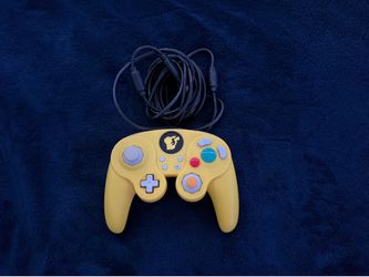 Nintendo Switch Pikachu Gamecube Controller