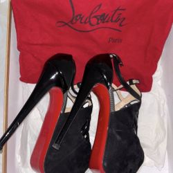 Christin Louboutin Black Shoe