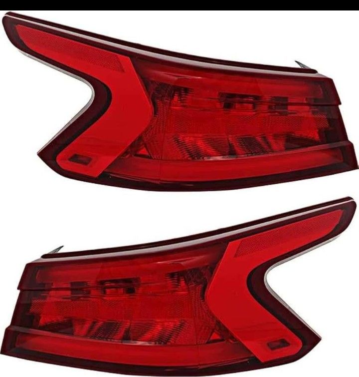 Nissan Maxima Tail Lights