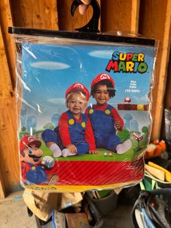 Super Mario costume