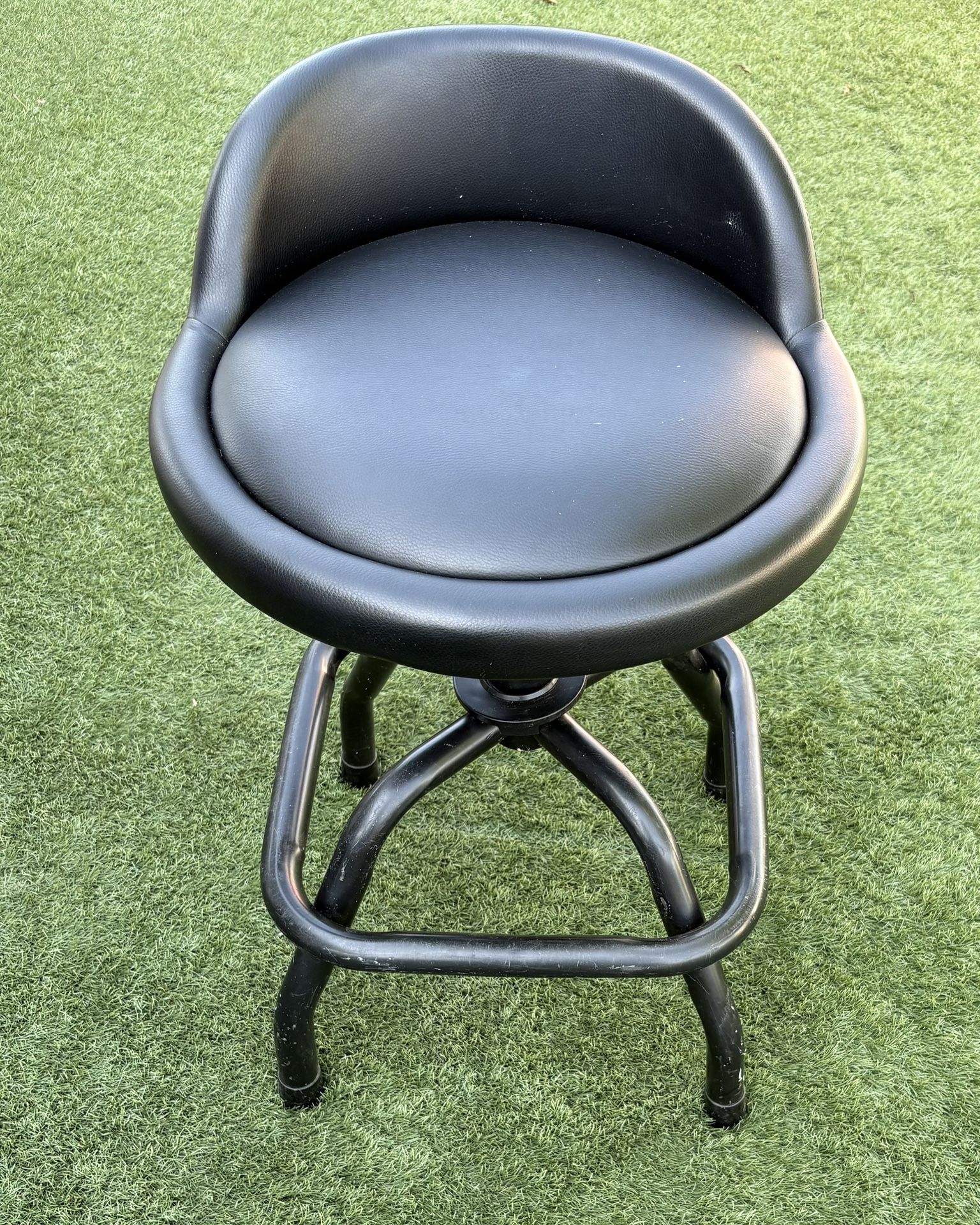 Swivel Bar Stool