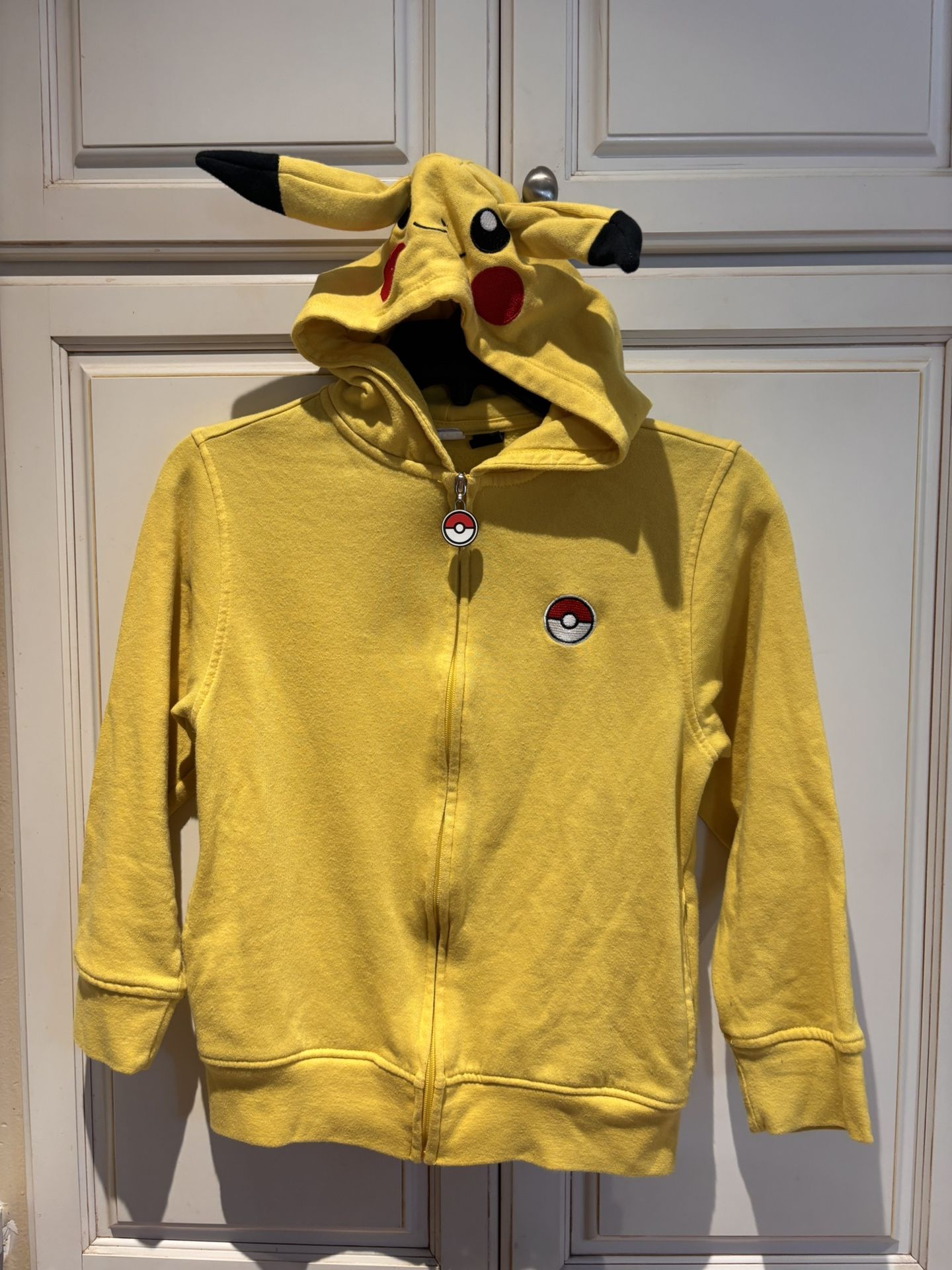 Pokemon yellow zipper hoodie size M sweat jacket with Pikachu Ears Size M used