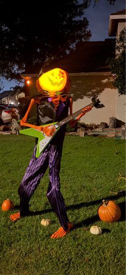Pumpkin Rocker 5.5 feet Guitar Jack -O-Lantern
