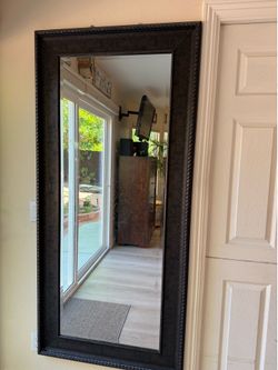 MIRROR 67 X 31