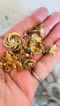Lot Of Vintage 14k, 12k And 10k Gold Filled Single Earrings And Other Items, Total Weight Is 28.30 Grams