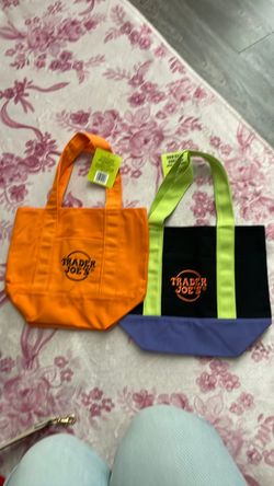 TRADER JOE`S TOTE BAGS