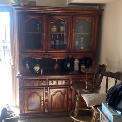 Bar/dresser With Drawers 