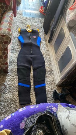 Ladies Large Wet Suit