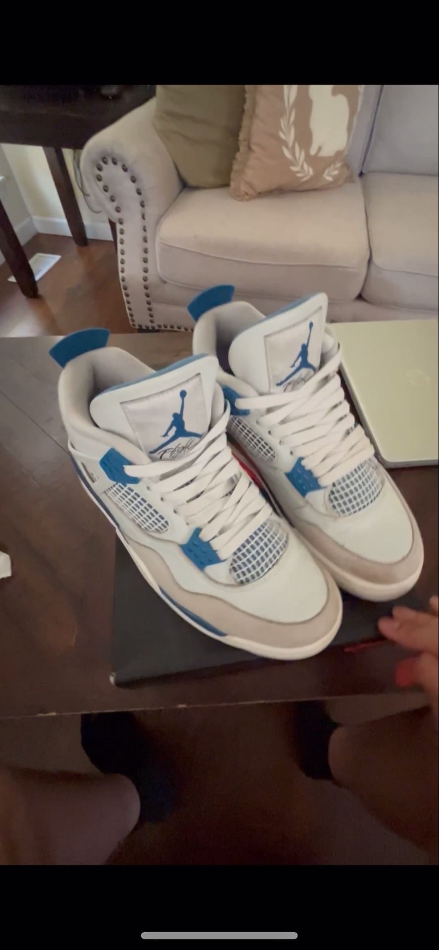 Jordan 4 Military