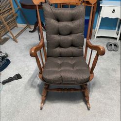 Wooden Rocking Chair 
