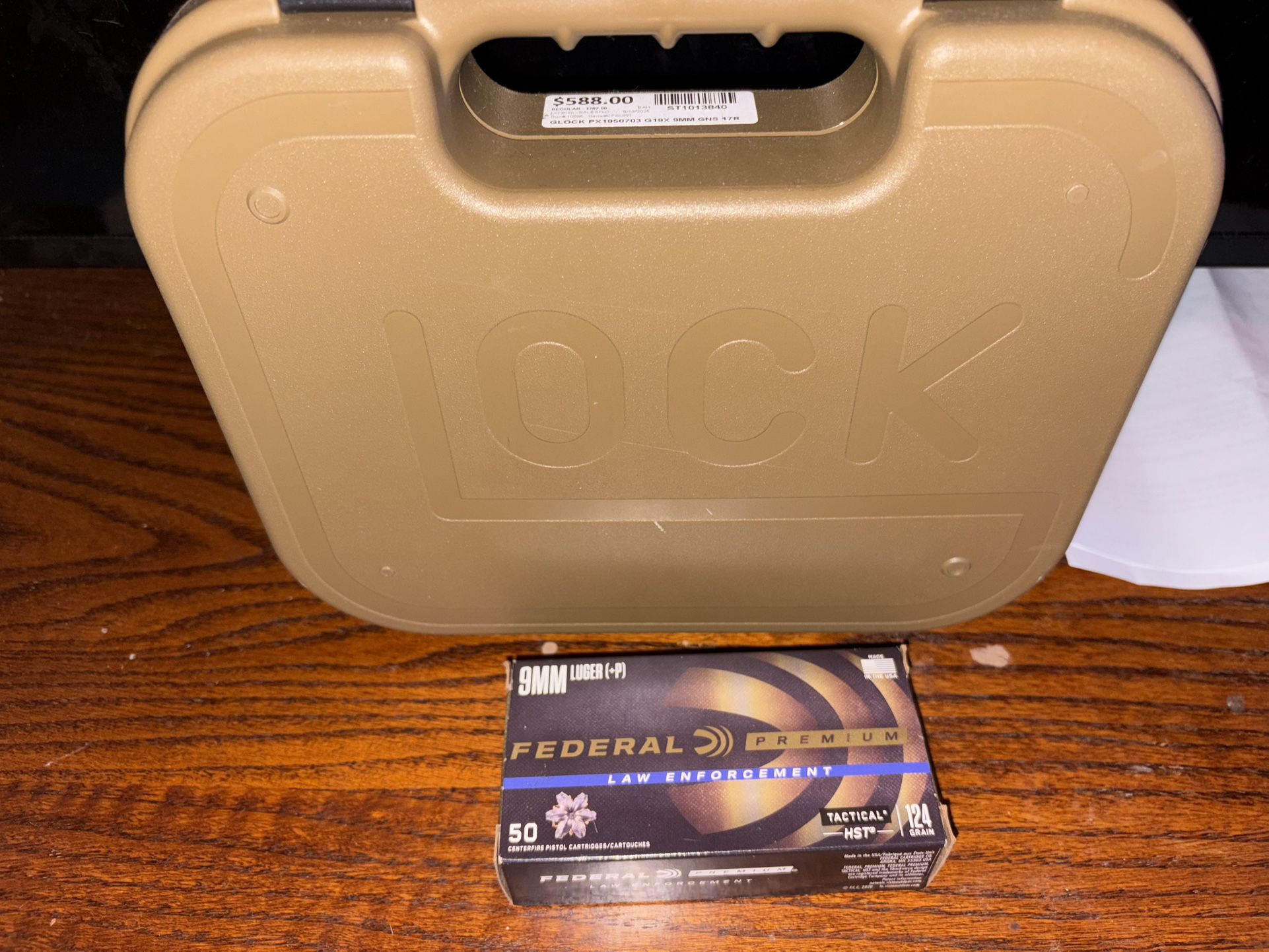 Glock 19 Case With Clips And Shallow Bullets And Lock Case