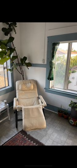 Vintage Leather Zero Gravity Chair