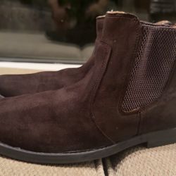 Chelsea Suede Boots US11