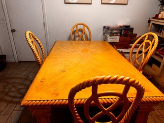 Dining table set
