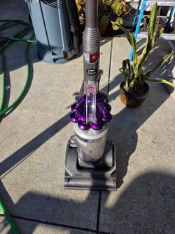 Dyson DC17 Animal Upright Vacuum – Powerful & Reliable
