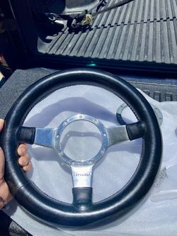 Lecarra steering wheel. 13 Inch