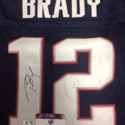 Tom Brady Autographed Patriots Jersey with COA