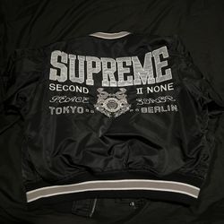 SUPREME BOMBER JACKET