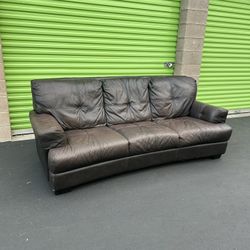 Beautiful Genuine Leather Sofa (Delivery Available)