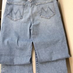 Woman’s mother jeans