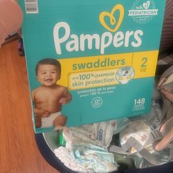 Baby Diapers pampers Size 2