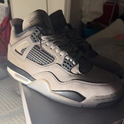 Jordan 4 Retro “Cave Stone” Size 10.5