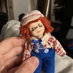 Raggedy Ann and Andy Figurines 