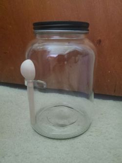 Glass jar