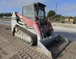 Takeuchi TL12 Skid Steer