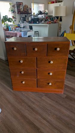 Dresser