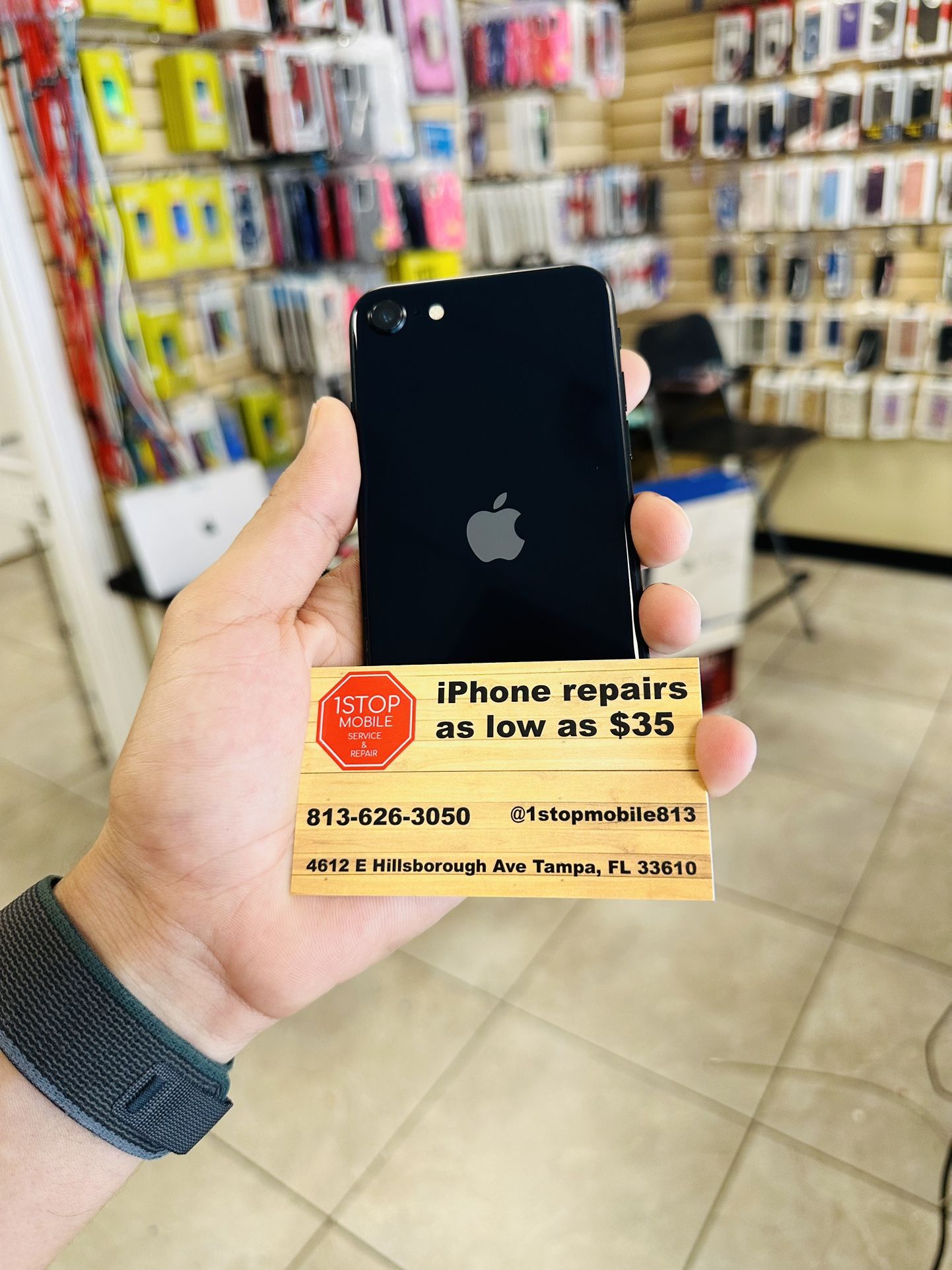 iPhone SE 3 Unlocked Like Brand New