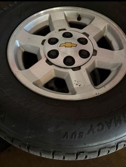 2008 Yukon rims  17’s