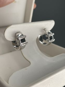 Designer Omega Watch 18k Earrings ,0.4 Carat, 6,6 Gr