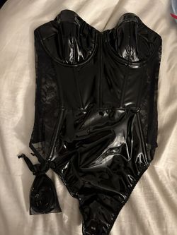 BRAND NEW!!! NEVER TRIED ON BLACK PATENT LEATHER & LACE STRAP & STRAPLESS “S” VICTORIA’S SECRET TEDDY 