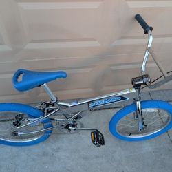 20x2.45. GT DYNO BAZOOKA BMX BIKE. -Mid School - EXCELLLENT CONDITION 👌🏼