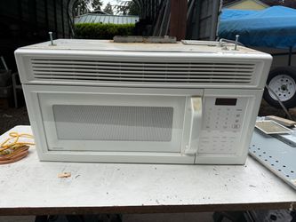 Microwave – GE (above the stove + exhaust fan)