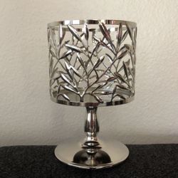 Vine Leaf Pedestal 3-Wick Candle Holder 