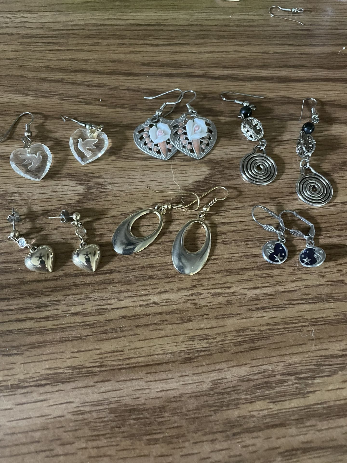 6 Pairs Of Pierced Earrings